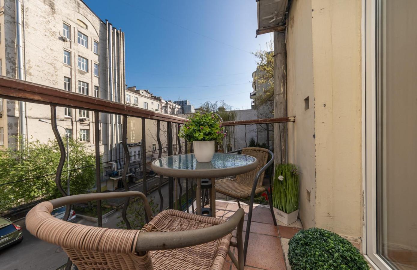 Apartment On Maidan, Khreschatyk 4 Street Киев Екстериор снимка